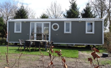 Chalet huren camping hoeve aan den weg