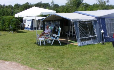 Hoeve aan den weg camping.jpg