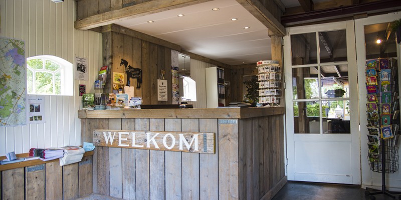 Receptie camping hoeve aan den weg