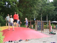 kamperen met speeltuin hoeve aan den weg